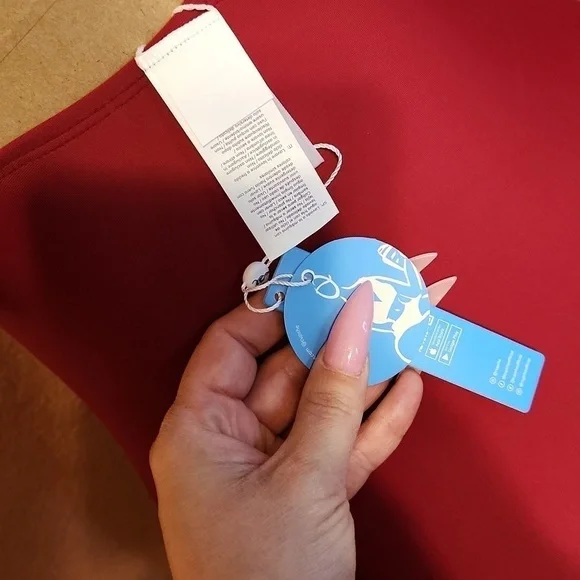 NEW Sangria Burgundy Maroon one piece swimsuit Size S swim Beach Pool Travel - Picture 7 of 9